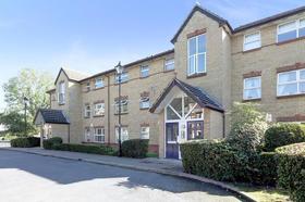 2 bedroom Flat to re...